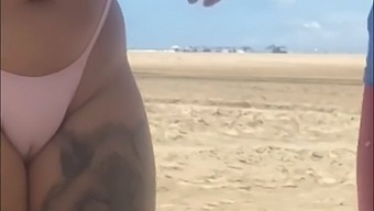 Aku Pergi Jumpa Budak Baru Kat Pantai, Terus Dia Sumbat Batang Besar Tu Dalam Bontot Aku.